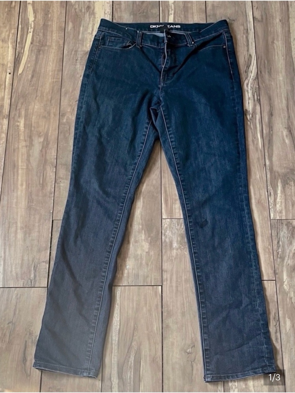DKNY SoHo dark wash skinny jeans size 6